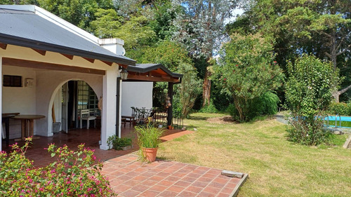 Casa En Venta Con Escritura Inmediata- Villa Parque Sicardi