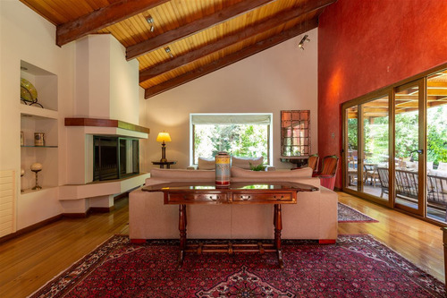 Casa En Venta De 4 Dorm. En Las Condes
