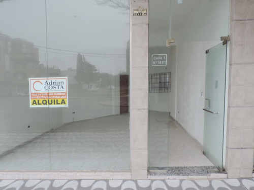 Imagen 2 de 10 de Local Comercial En San Clemente (cos 28)