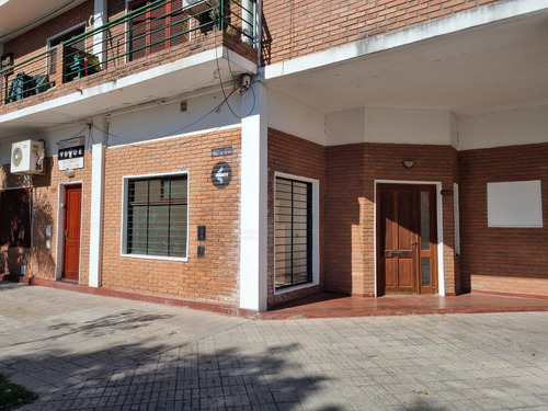 Local En Alquiler En Esquina Barrio Echesortu San Luis Y Pascual Rosas