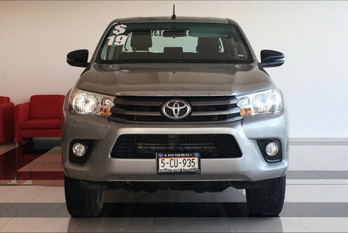 Imagen 5 de 15 de Toyota Hilux Cabina Doble Sr 2019