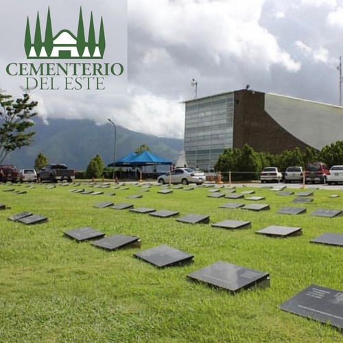 Imagen 1 de 4 de Vendo Parcela Doble Cementerio Del Este En Plena Entrada Principal 2 Puestos Capilla Funebre