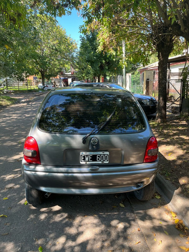 Chevrolet Corsa Classic 1.6 Gl 3p