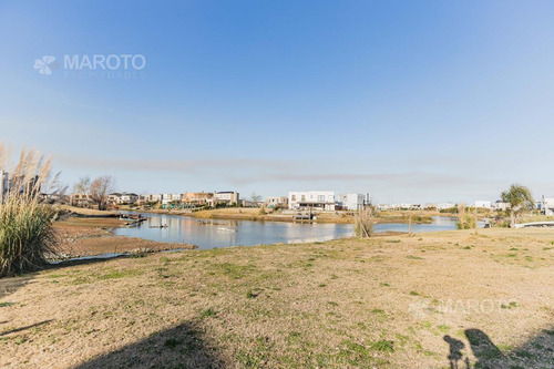 Imagen 14 de 30 de Casa En Venta En El Canton - Maroto Propiedades