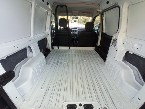 Imagen 12 de 15 de Peugeot Partner 1.6 Hdi Furgon Confort Año 2016