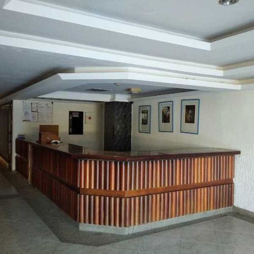 Edificio Ideal Para Hotel, Clínica U Oficinas En Porlamar