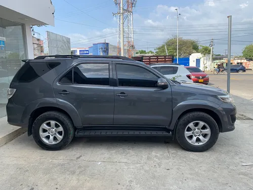 Toyota Fortuner 2.7l 4x2