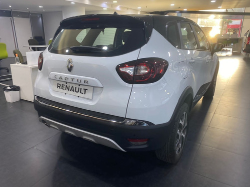 Imagen 14 de 15 de Autos Y Camionetas Renault Captur Bose Volkswagen Toyota E