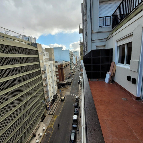 Imagen 19 de 20 de 2 Ambientes Todo Reciclado Con Balcón Terraza Y Vista Lateral Al Mar