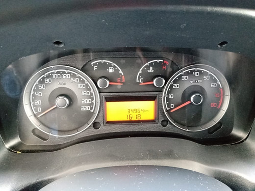 Imagem 8 de 12 de Fiat Doblô Cargo 1.8 E-torq 2021 Porta Lateral