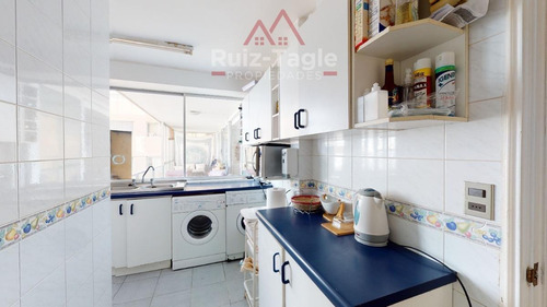 Venta De Magnifico Departamento Frente Al Mar En Av. Perú