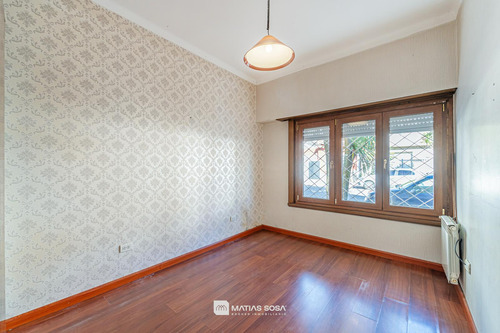 Venta - Ph 4 Ambientes Al Frente Con Cochera - La Perla