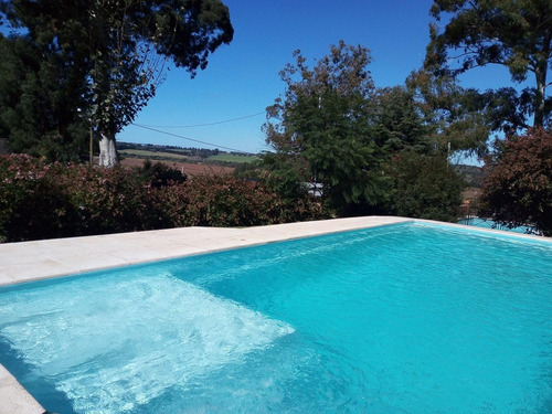 Casa En Venta - 3 Dormitorios 2 Baños - 605mts2 - Sierra De Los Padres