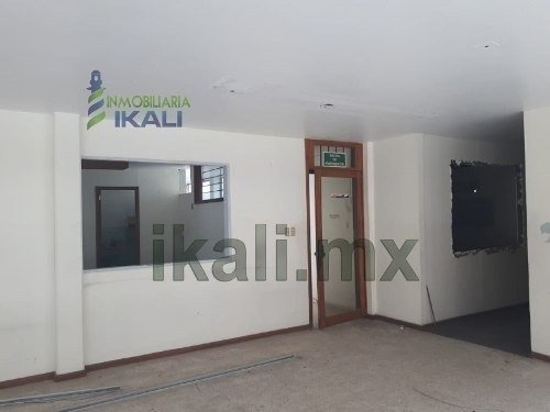 Imagen 18 de 23 de Renta De Piso Para Oficina Centro Tuxpan Veracruz. Excelente Espacios Para Oficinas En Avenida Principal Benito Juarez No. 39 Colonia Centro Del Municipio De Tuxpan Veracruz. En La Zona Comercial Del