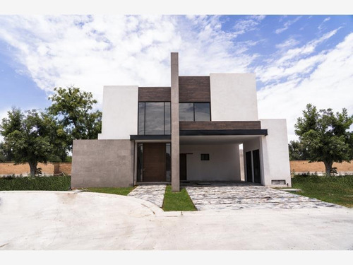 Imagen 1 de 7 de Casa Sola En Venta Fracc. La Barranca