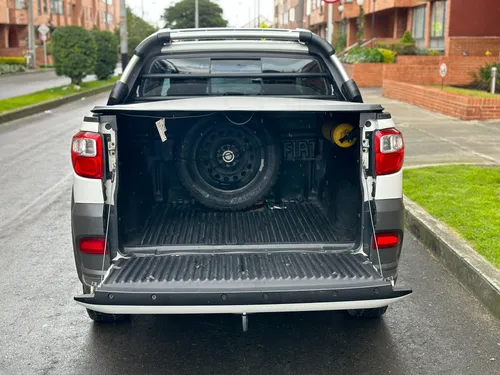 Fiat Strada 1.6 Adventure Locker Doble Cabina