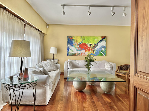 Espectacular Casa En Acassuso De Av. Libertador Al Rio.