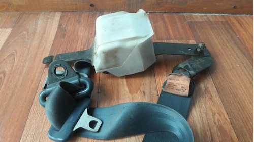 Cinturon De Seguridad De Mitsubishi Lancer Colt Original Del