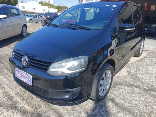 Imagem 1 de 7 de Volkswagen Fox 1.0 Mi Trend 8v Flex 4p Manual