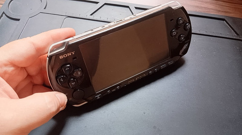 Console Sony Playstation Portable Psp Completo (original Da Época) + Brinde Black 300x (Recondicionado)