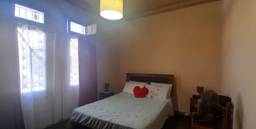 Linda Casa En Barrio Residencial Santiago