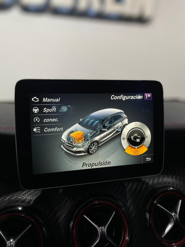 Imagen 13 de 25 de Mercedes Benz A250 Sport