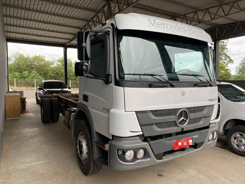 Imagem 8 de 13 de Mercedes Benz 1719 4x2 2016 Chassis