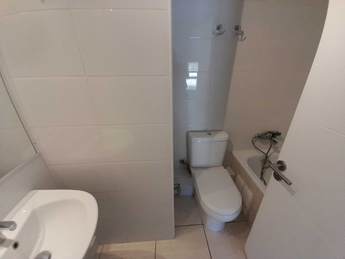 2 Dormitorios, 2 Baños, Estacionamiento (98534)