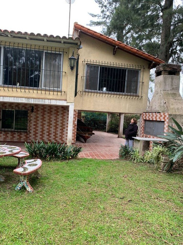 Casa En Venta En El Rio Sarmiento