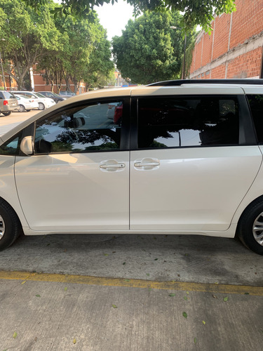 Toyota Sienna 3.5 Xle At