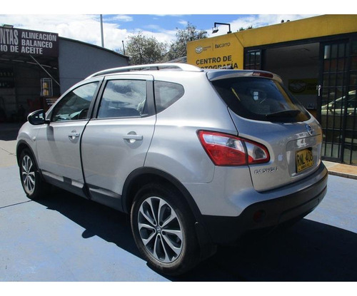 Nissan Qashqai 4X4 2000CC AT AA