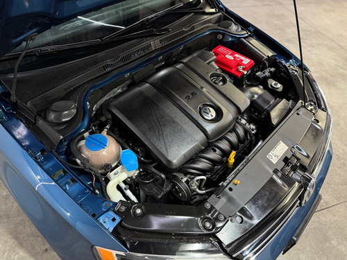Volkswagen Jetta 2.5 Sportline At