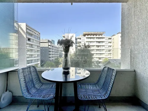 Departamento En Venta De 2 Dorm, 2 B Amoblado, Las Condes