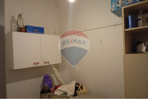 Amplia Casa Con Oportunidad De Inversión