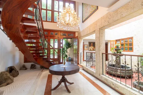 Casa En Arriendo/venta En Las Mercedes. Cod A4615