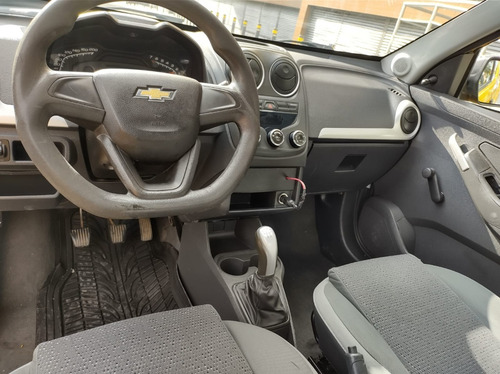 Imagen 11 de 13 de Chevrolet Tornado 2017 Mt A