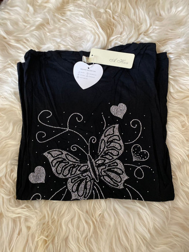 Polera Con Diseño Brilloso De Mariposa  Plus Size