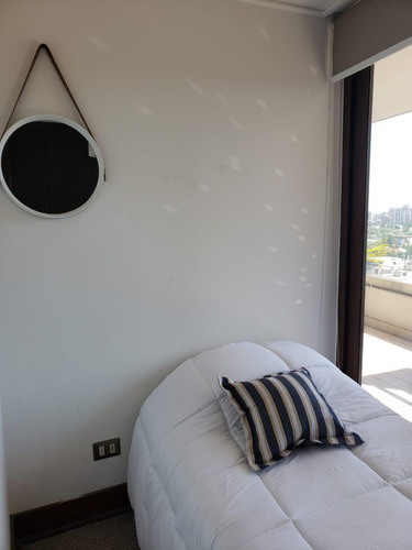 Amoblado 15mt2 Terraza 50mt2 Útiles - 2d+1b Metro Manquehue