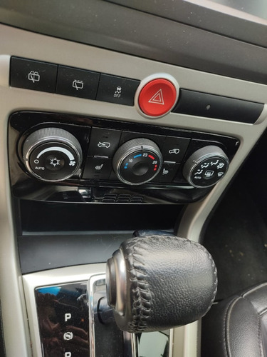 Imagem 5 de 12 de Gm Captiva Fwd 4x2 3.0 V6