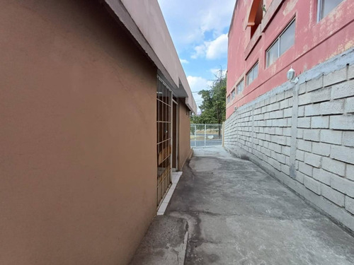 Casa Sola Con Amplio Jardín, Rápida Salida A Cdmx