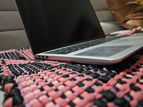 Laptop Dell Inspiron 15 3000 (Usado)