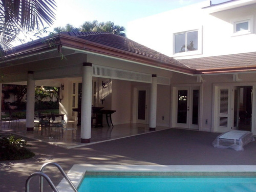 Alquiler O Venta ! Preciosa Casa En Cacicazgos ! Moderna, Fresca Y Clara !