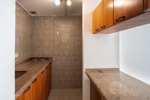 Venta Departamento Monoambiente Con Balcón Y Cochera En Recoleta