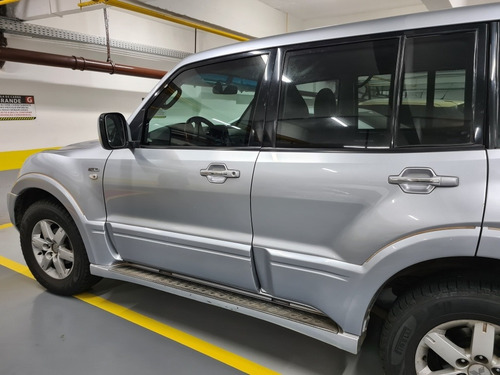Imagem 2 de 15 de Mitsubishi Pajero Full 2005 3.8 Hpe Aut. 5p