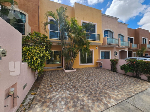 Casa En Renta 3 Recámaras, 2 Niveles, Residencial Las Torres 2, Cancún