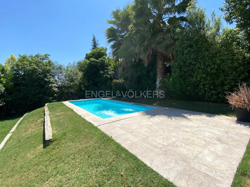 Casa Moderna En Venta, La Reserva