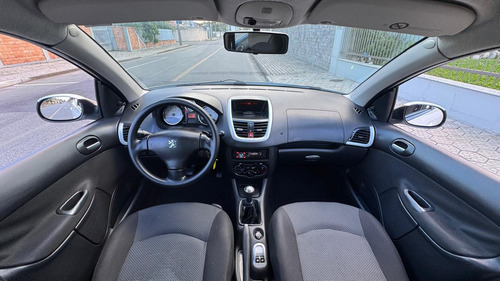 Peugeot 207 1.4 Xr Flex 5p