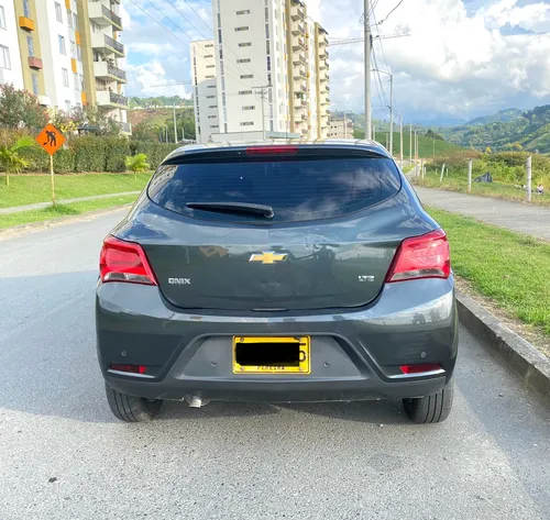 Chevrolet Onix 1.4 Ltz 5 p