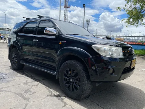 Toyota Fortuner 3.0 Sr5