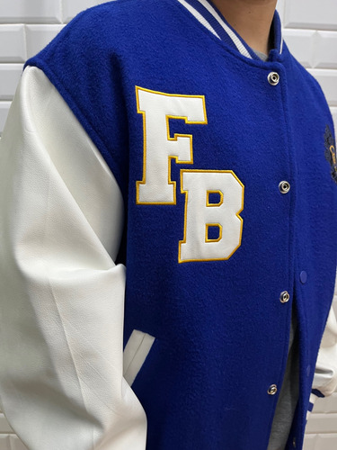 Chaqueta Universitaria De Paño Abrigada